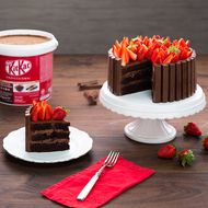 Kitkat Choc Cake